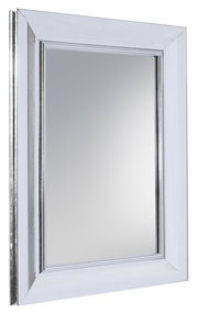 Rechteckiger Spiegel mit silbernem Rahmen, seitliche Perspektive