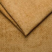 Nahaufnahme eines beigen, gewebten Stoffes in einer diagonalen Perspektive.