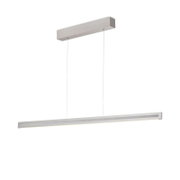 Moderne lineare LED-Pendelleuchte in gebürstetem Silber mit schlankem Leuchtenbalken und rechteckigem Deckenbaldachin, perspektivisch von vorne und leicht unten dargestellt