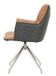 Moderner Sessel mit brauner Lederpolsterung und grauem Stoffbezug, seitliche Perspektive