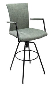 Moderne barkruk met gestoffeerde zitting en rugleuning van grijze stof, een zwart metalen frame en armleuningen, zijaanzicht