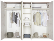 Offener 5-türiger Drehtürenschrank CAMRON mit Kleidung, Regalen und Aufbewahrungskörben, Frontalansicht