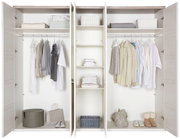 Offener 5-türiger Drehtürenschrank CAMRON mit Kleidung, Regalen und Aufbewahrungskörben, Frontalansicht