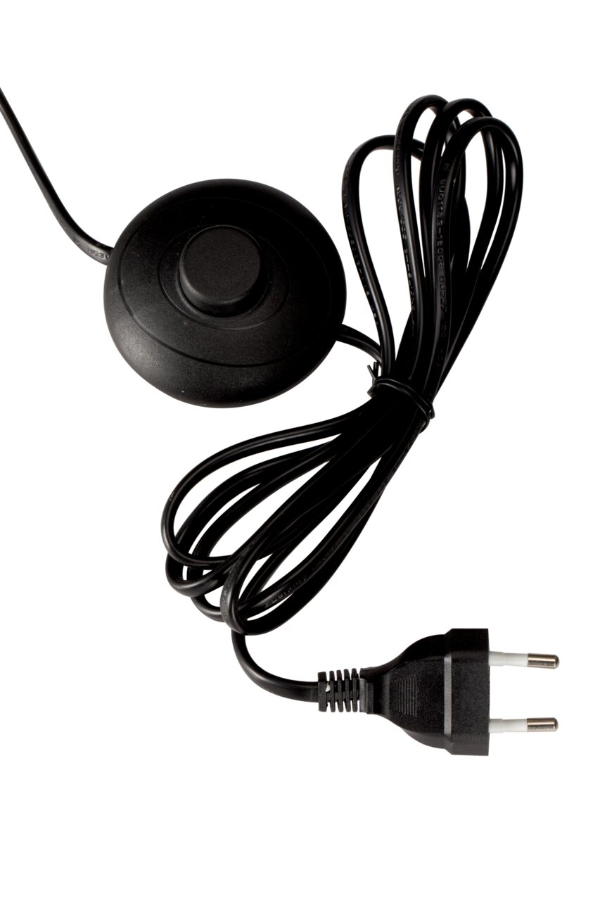 Schwarzer Fußschalter mit Kabel und Stecker, Draufsicht
