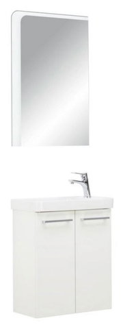 Weißes Badezimmerset mit Spiegel und Waschbeckenunterschrank, Frontalansicht
