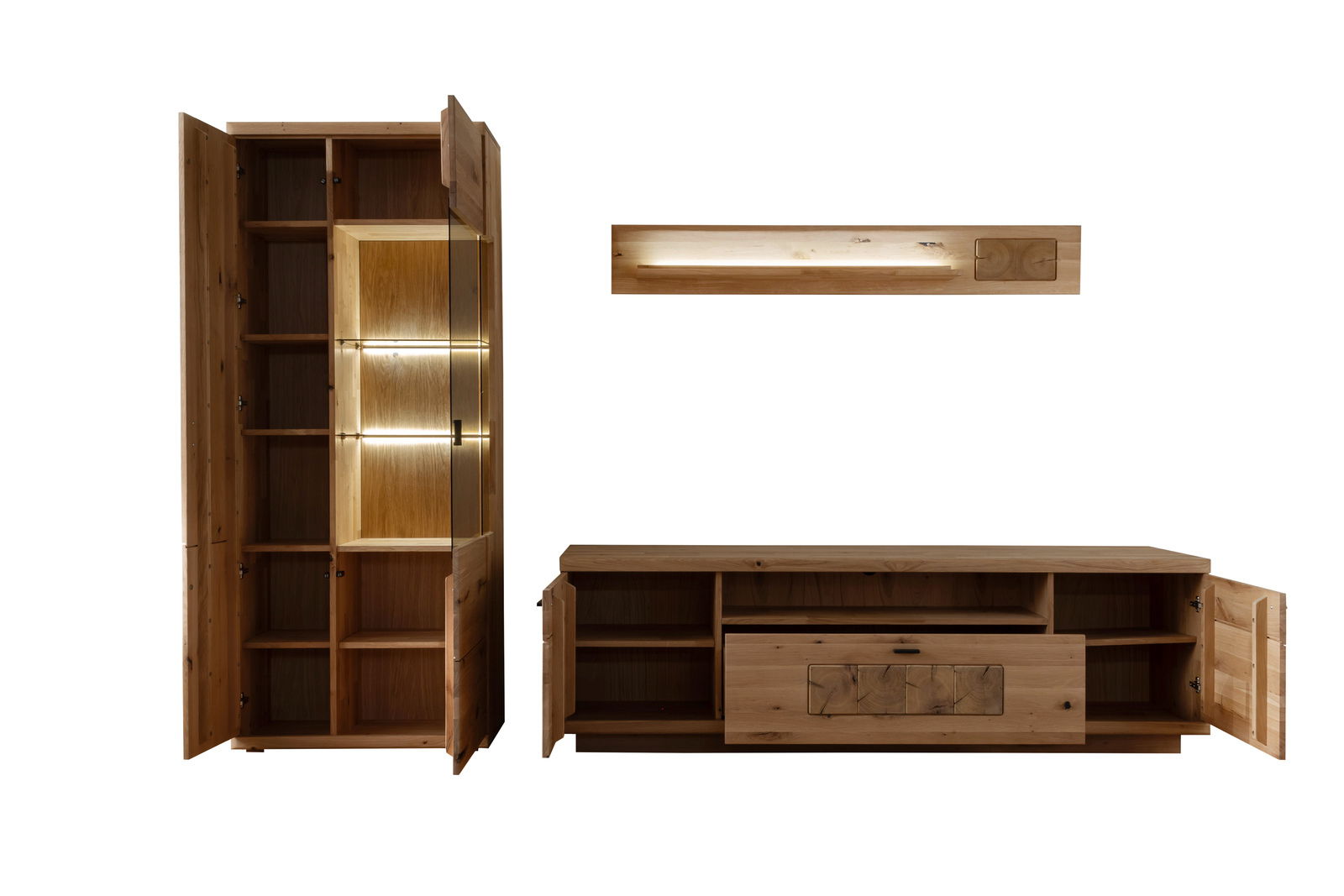 Wandkombination aus Holz mit Schrank und Regal, frontal betrachtet