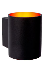 Zwarte cilindervormige wandlamp met oranje binnenkant, zijaanzicht