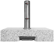 Granit-Trolley-Sockel mit Edelstahlrohr, Frontalansicht