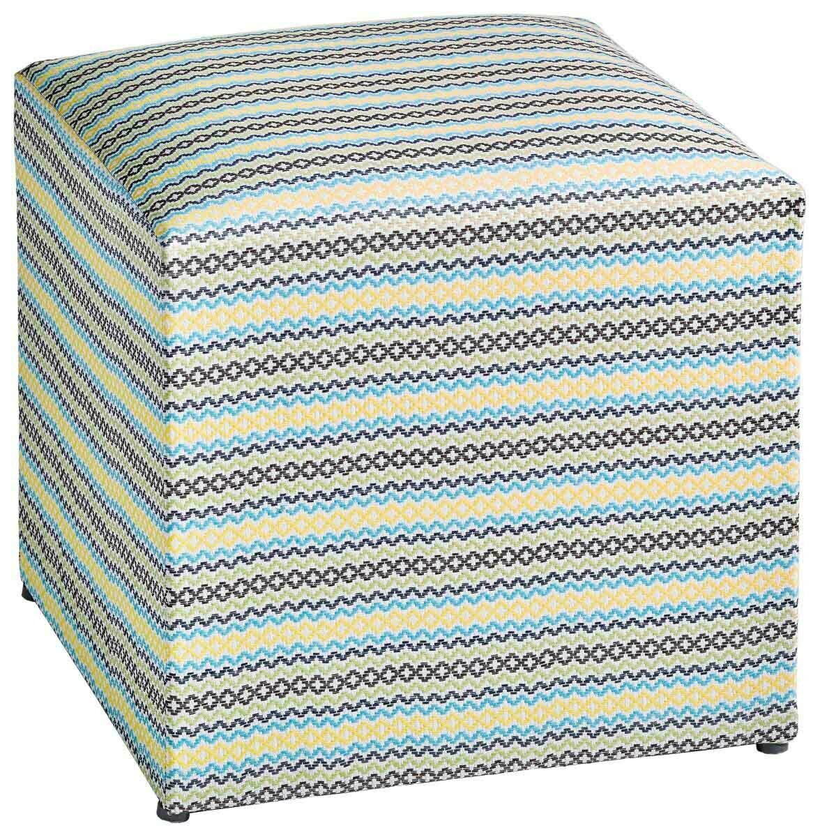 Bunter Sitzhocker mit geometrischem Muster, seitliche Perspektive