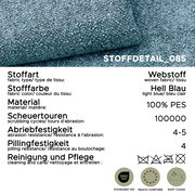 Nahaufnahme eines hellblauen Webstoffs (100% PES) mit strukturierter Oberfläche, Stoffdetail_085, aus leicht schräger Perspektive von oben.