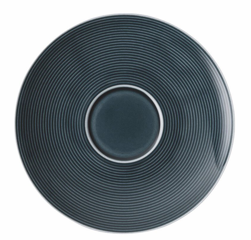Thomas Untertasse LOFT COLOUR Draufsicht auf eine dunkelblaue Kombi-Untertasse mit konzentrischen Kreisen.