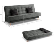 Graues Schlafsofa, 3-Sitzer, mit zwei schwarzen Kissen, in Sitz- und Liegeposition, seitliche Perspektive