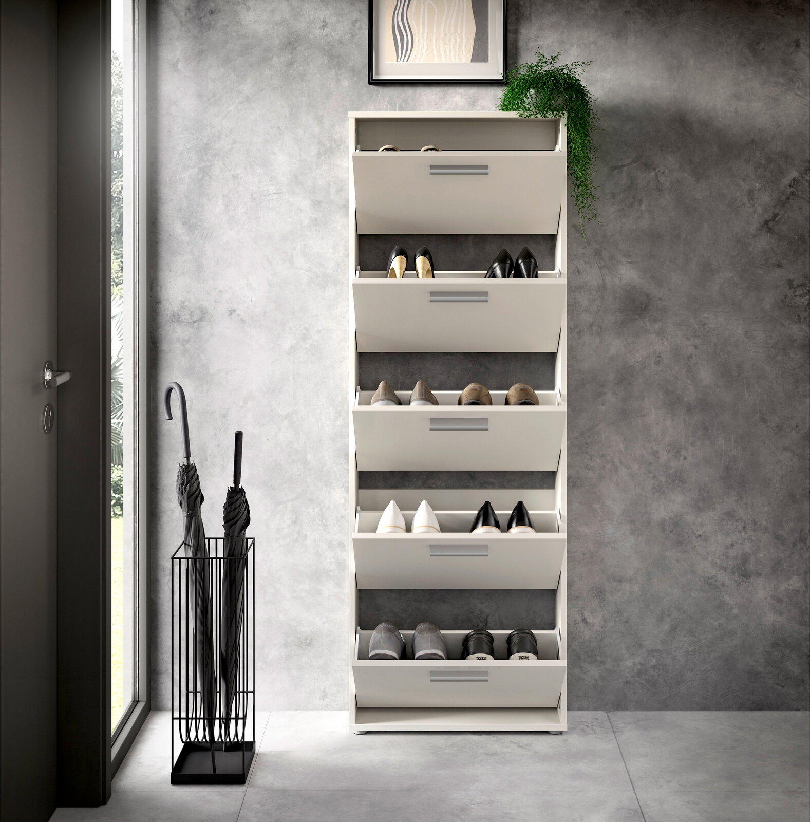 Schuhkipper mit fünf Fächern, frontal fotografiert, gefüllt mit verschiedenen Schuhen, in einem modernen Raum mit grauer Wand und Regenschirmständer.