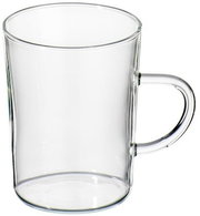 Transparente Glas-Tasse mit Henkel, seitliche Ansicht vor weißem Hintergrund