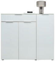 Moderner XL-Schuhschrank in Weiß mit drei Türen und einer Schublade, frontal abgebildet. Auf der Oberfläche steht eine stilvolle Lampe.