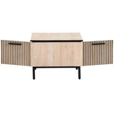 Moderner Couchtisch aus hellem Holz mit schwarzen Akzenten, frontal mit geöffneten Türen fotografiert.