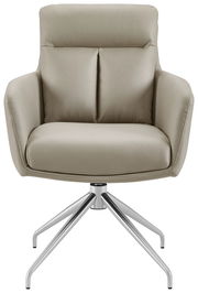 Beiger Armlehnstuhl mit modernem Design, frontal fotografiert, auf einem drehbaren Metallfuß.