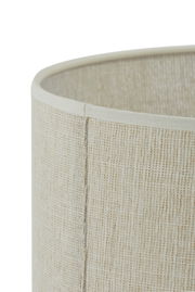 Nahaufnahme eines beigen Lampenschirms aus gewebtem Stoff, seitliche Perspektive