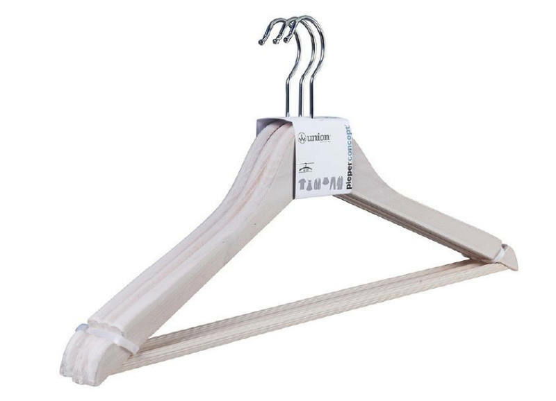 Dreierset Kleiderbügel aus Holz, Vorderansicht mit Metallhaken