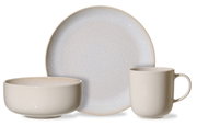 Vooraanzicht van een 3-delige ontbijtset Laredo in beige, bestaande uit een bord, een kom en een kopje.