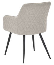 Rückansicht eines grauen Armlehnstuhls mit schwarzem Metallgestell und gestepptem Stoffbezug