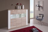 Modernes Highboard in Holzoptik mit weißen Akzenten, dekoriert mit Vasen und Gläsern, seitliche Perspektive.