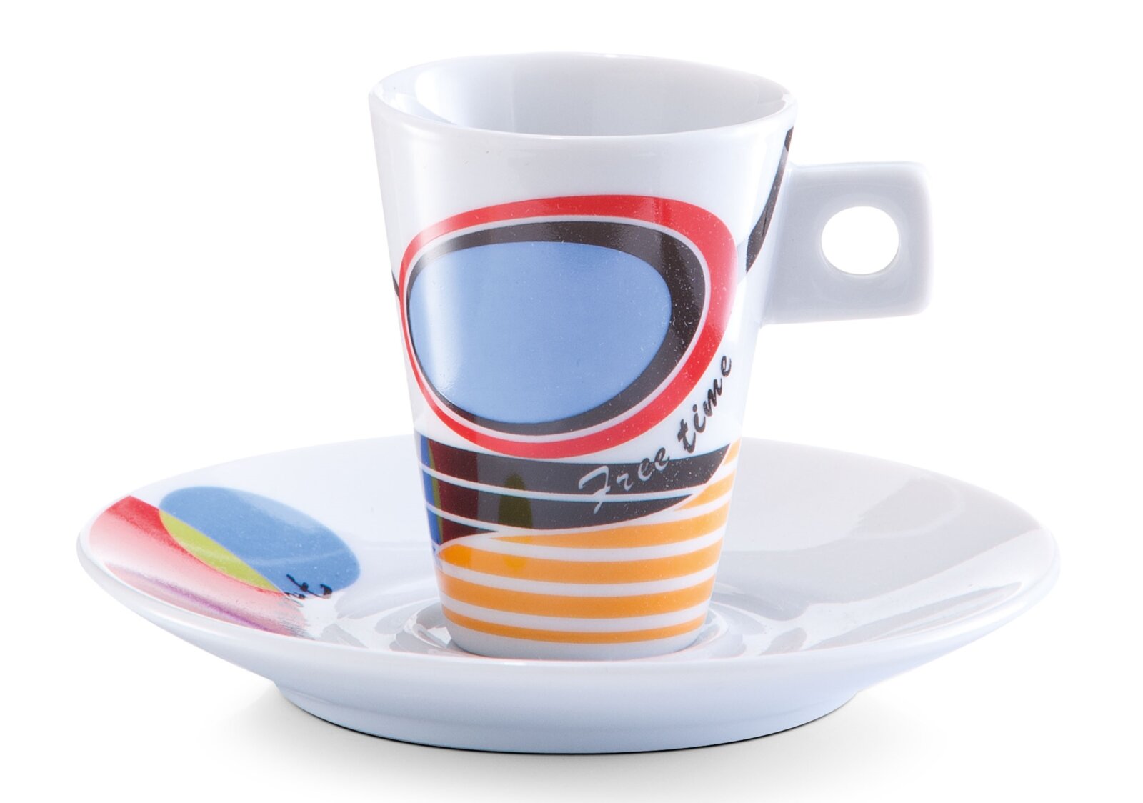Espresso-Tasse mit buntem, modernem Design und der Aufschrift 'Free time', seitliche Perspektive