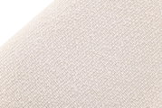 Detailaufnahme in Draufsicht einer cremefarbenen, grob gewebten Teppich- bzw. Stoffstruktur mit sichtbarer Schlaufen-Textur
