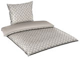 Wendebettwäsche-Set mit geometrischem Muster in Beige und Weiß, bestehend aus einem Kissenbezug und einem Bettdeckenbezug, aus der Vogelperspektive.