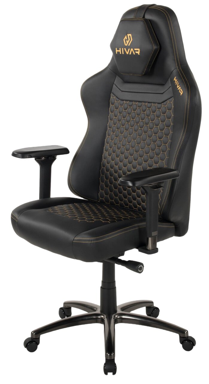 Schwarzer Gaming-Stuhl mit ergonomischem Design, Wabenmuster auf der Rückenlehne und Sitzfläche, sowie verstellbaren Armlehnen, seitliche Perspektive