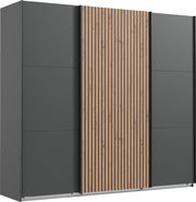 Schwebetürenschrank mit drei Türen, mittlere Tür mit Holzlamellen-Design, seitliche Türen in dunklem Grau, Frontansicht