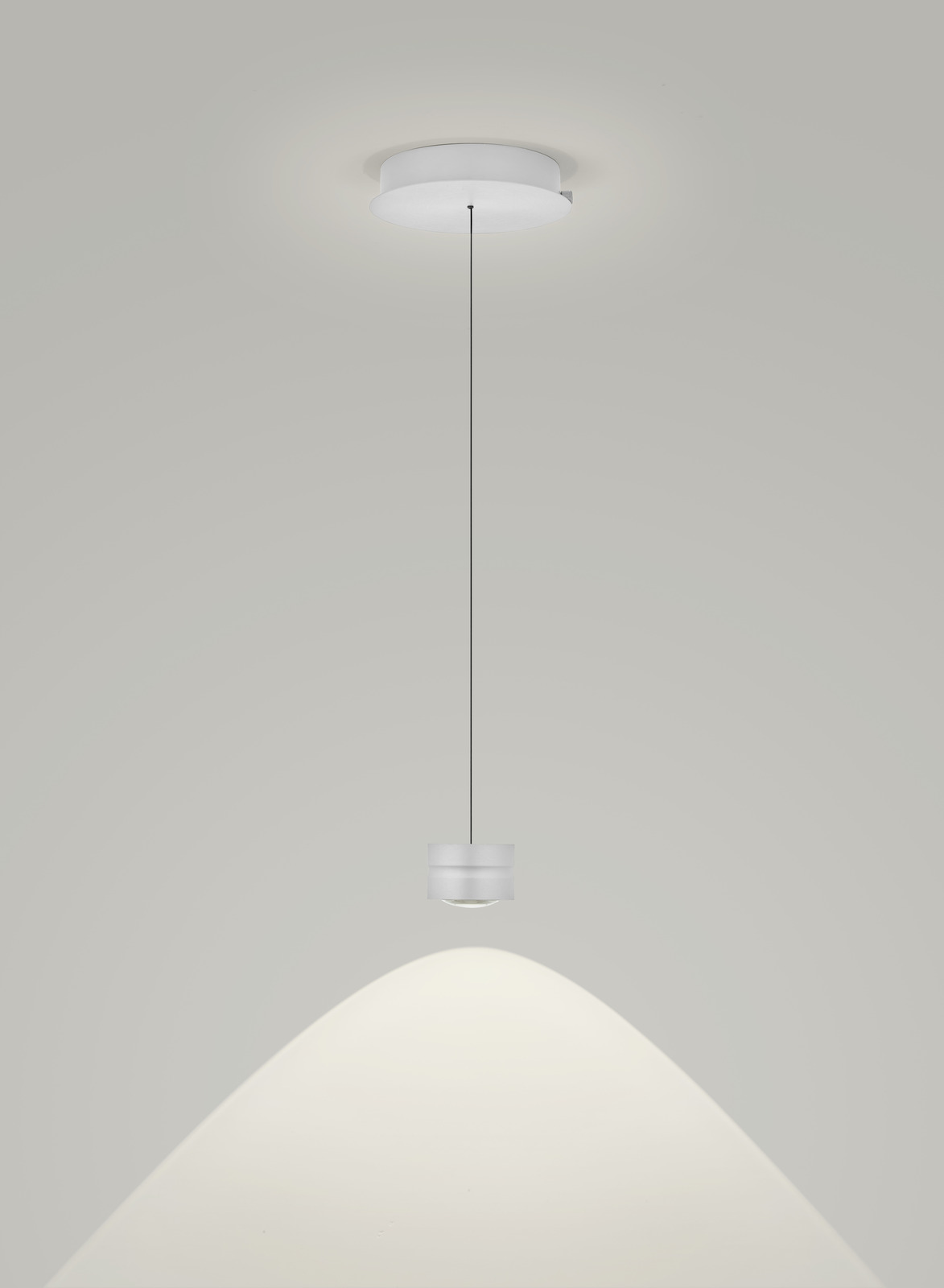 Elements by Bankamp LED-Pendelleuchte ELEMENTS Moderne LED-Pendelleuchte in minimalistischem Design, von unten betrachtet.