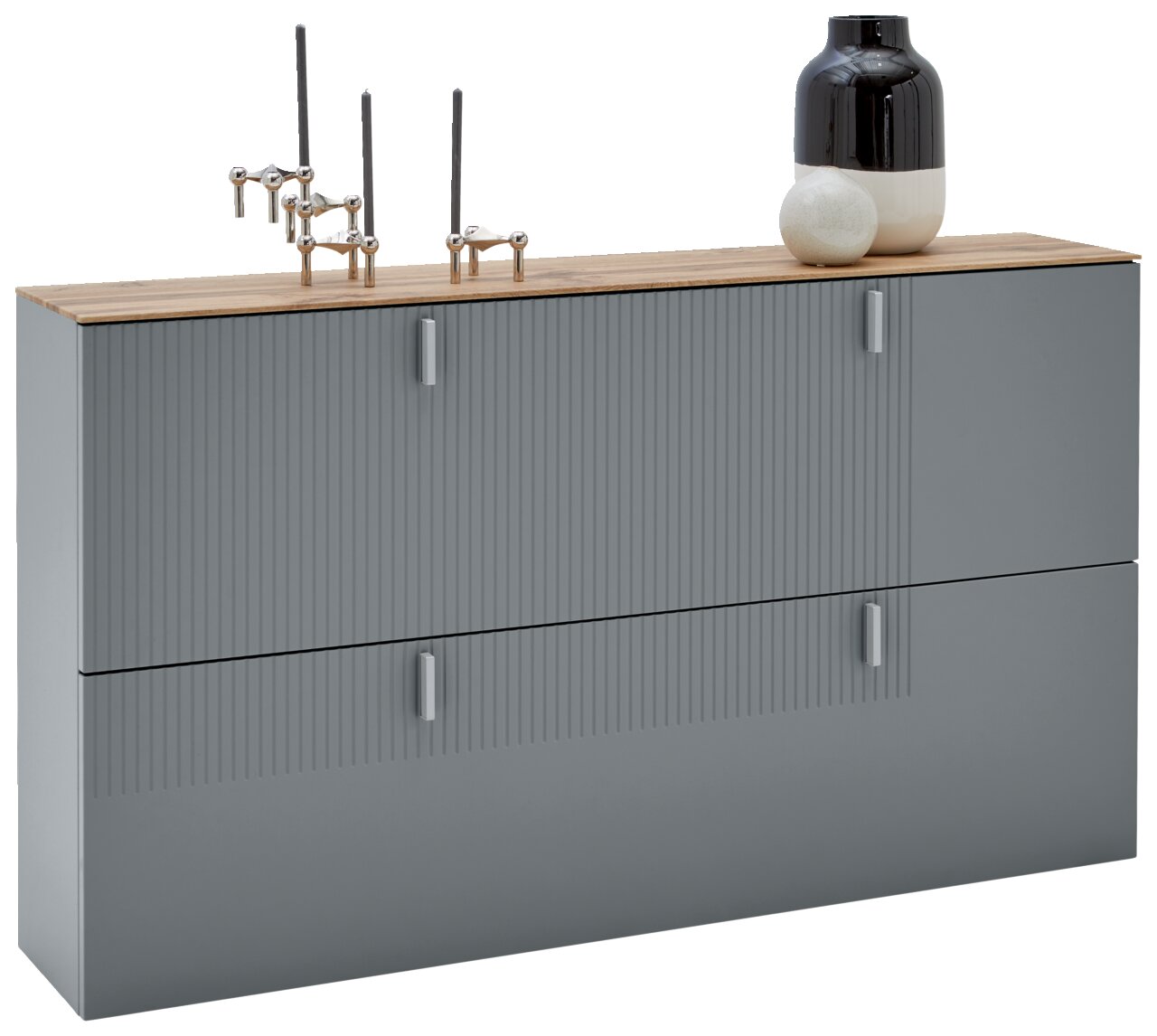 Moderne hangende schoenenkast in grijs met houten afwerking, versierd met een vaas en beeldjes, vooraanzicht