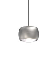 Moderne LED-hanglamp in zilverkleurige uitvoering, gezien van onderaf, met een elegante, geborstelde afwerking.
