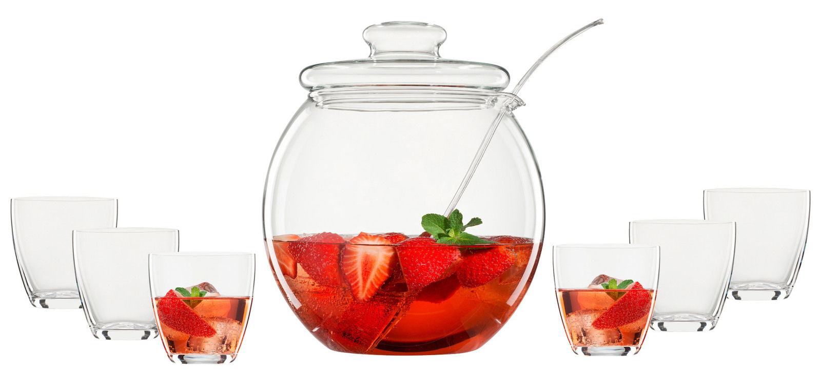 Bowle-Set mit großem Glasbehälter, gefüllt mit rotem Getränk und Erdbeeren, umgeben von sechs Gläsern, auf weißem Hintergrund, Frontalansicht.