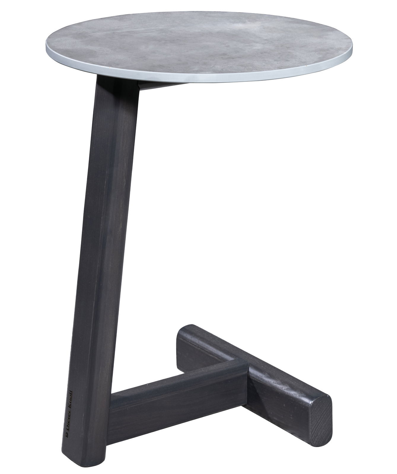 Moderner Beistelltisch mit runder grauer Tischplatte und schwarzem, schrägem Bein, seitliche Perspektive