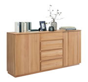 Holz-Sideboard mit drei Schubladen und zwei Türen, dekoriert mit Büchern, einer Vase und einem Bilderrahmen, seitliche Perspektive