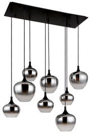 Moderne hanglamp met acht verchroomde glazen bollen, gezien van onderaf.