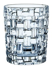 Nahaufnahme eines Whiskybechers Bossa Nova mit geflochtenem Kristalldesign, frontal betrachtet.