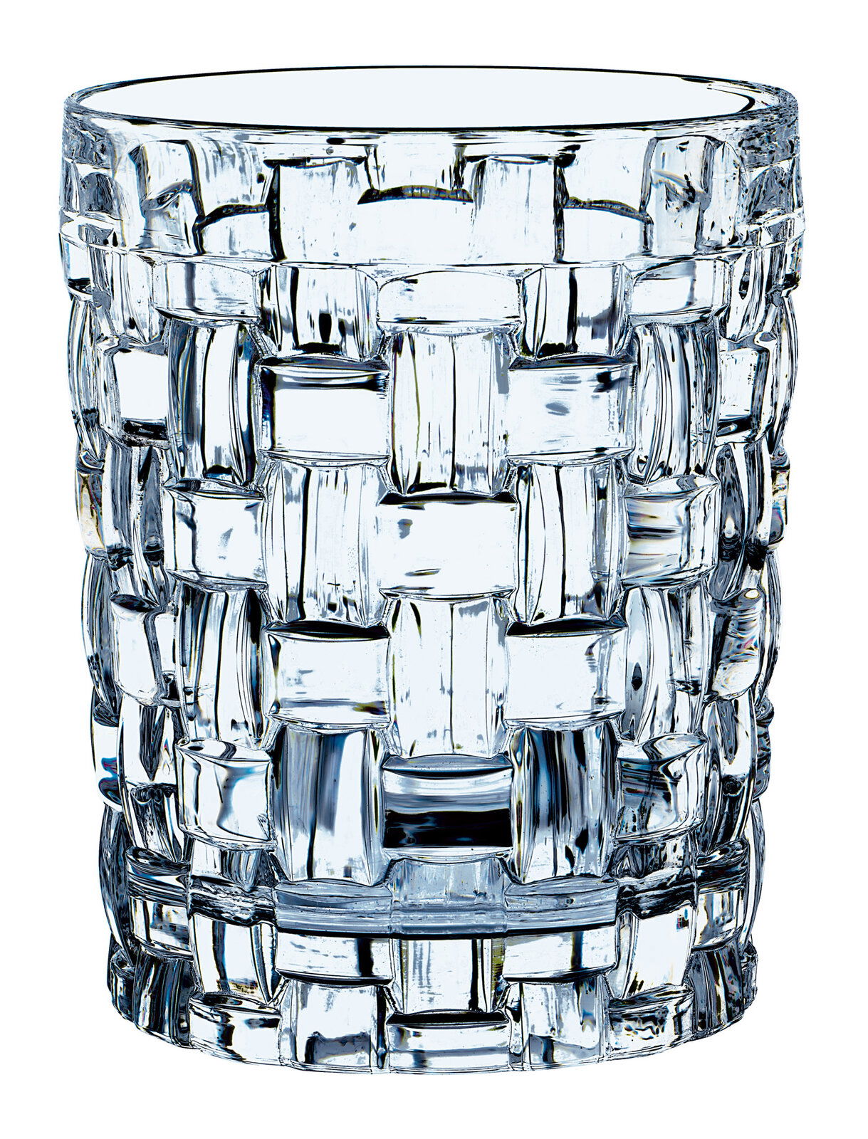 Nahaufnahme eines Whiskybechers Bossa Nova mit geflochtenem Kristalldesign, frontal betrachtet.