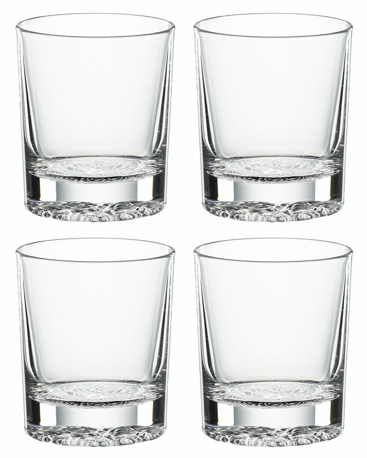 Vier transparente Trinkgläser in einer frontalen Ansicht, ideal für stilvolle Anlässe.