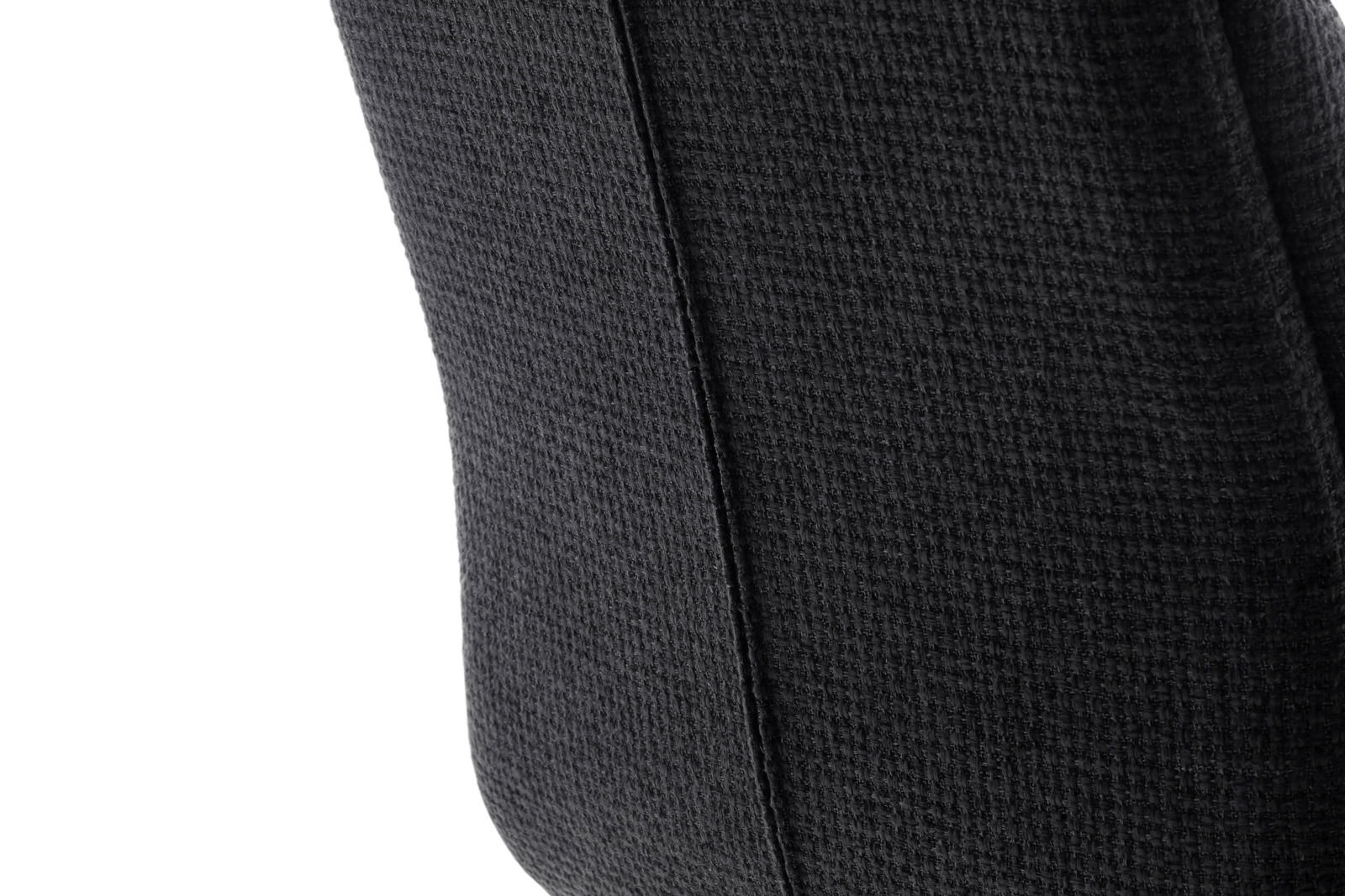 Nahaufnahme der Rückseite eines Barstuhls mit schwarzem Stoffbezug.