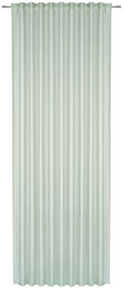 Fertigvorhang in hellem Grün mit gleichmäßigen Falten, frontal aufgenommen