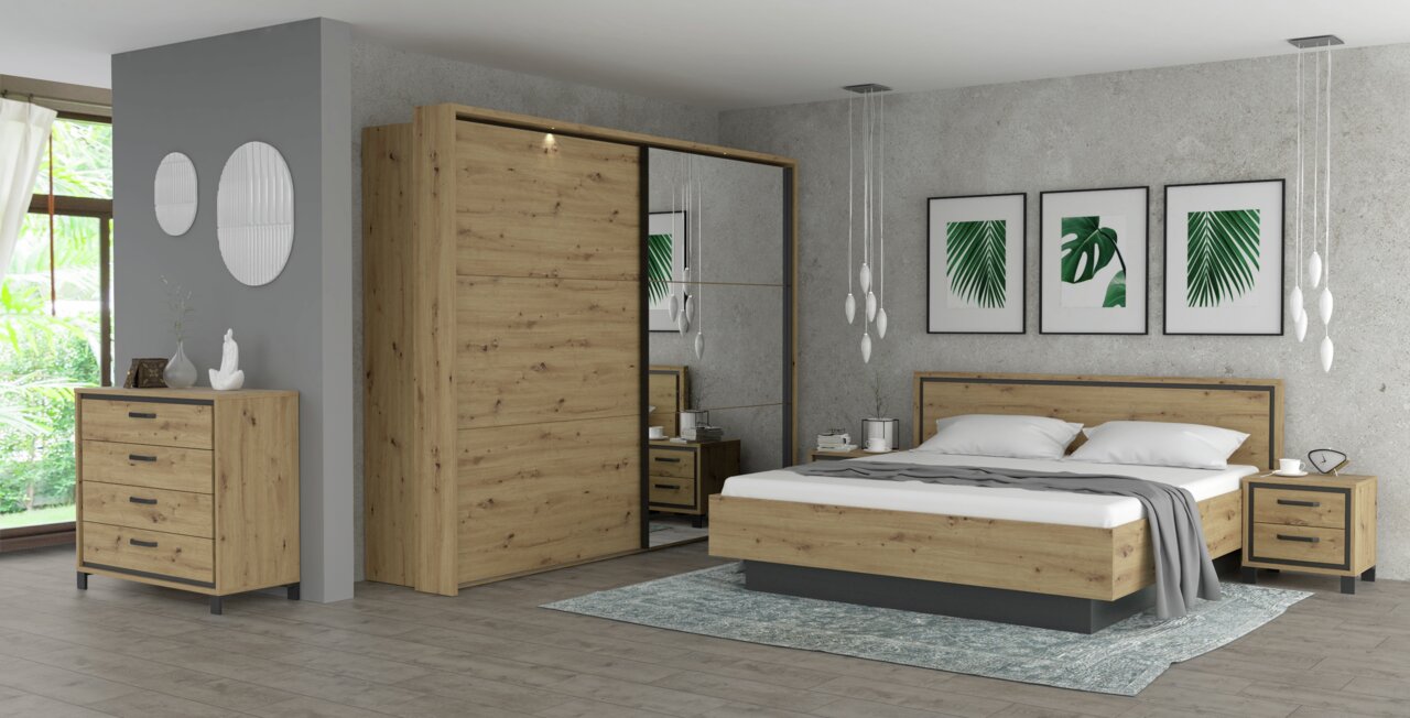 Z2 Passepartout TRONDHEIM Schlafzimmer mit modernem Design, bestehend aus einem großen Kleiderschrank mit Spiegeltür, einem Doppelbett mit Holzrahmen und zwei Nachttischen. Die Perspektive zeigt den Raum von der Seite, mit einem Fenster auf der linken Seite und dekorativen Bildern