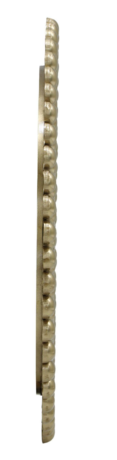 Seitenansicht eines runden Spiegels mit einem dekorativen, goldfarbenen Rahmen.