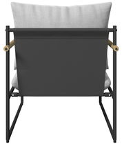 Rückansicht eines Gartenstuhls mit schwarzem Rahmen und hellgrauem Kissen, Teil eines Gartenlounge-Sets.