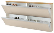 Schuhschrank mit zwei nach vorne geöffneten Klappen, beigem Korpus und Holzdeckplatte, mit Draht-Schuhkörben und sichtbaren Schuhen, in schräger Frontansicht von oben