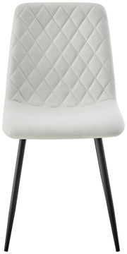 Vorderansicht eines modernen Stuhls mit gepolsterter, rautenförmig gesteppten Rückenlehne und schwarzen Metallbeinen.