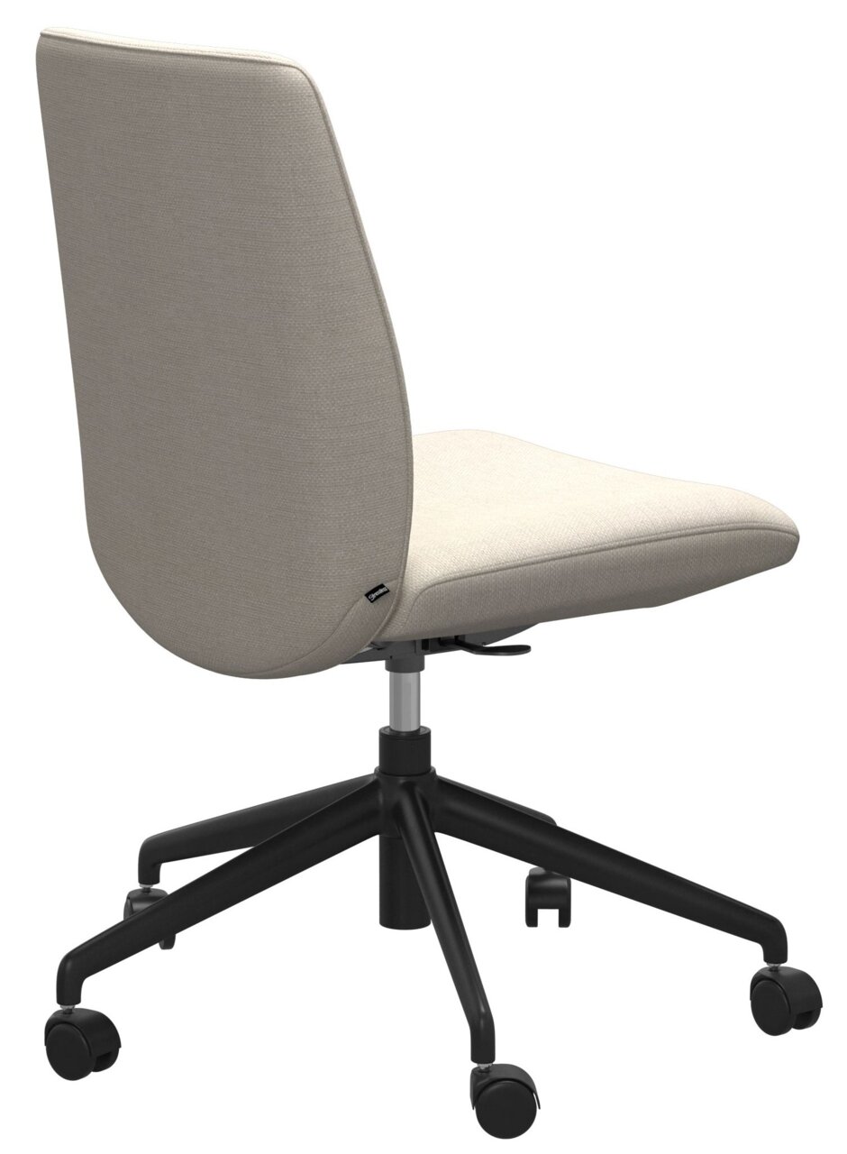 Rückansicht eines modernen Home Office Stuhls mit hellgrauem Stoffbezug und schwarzem Drehgestell auf Rollen.
