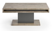 Moderner Couchtisch aus Holz mit rechteckiger Tischplatte und zentralem Standfuß, Frontalansicht.